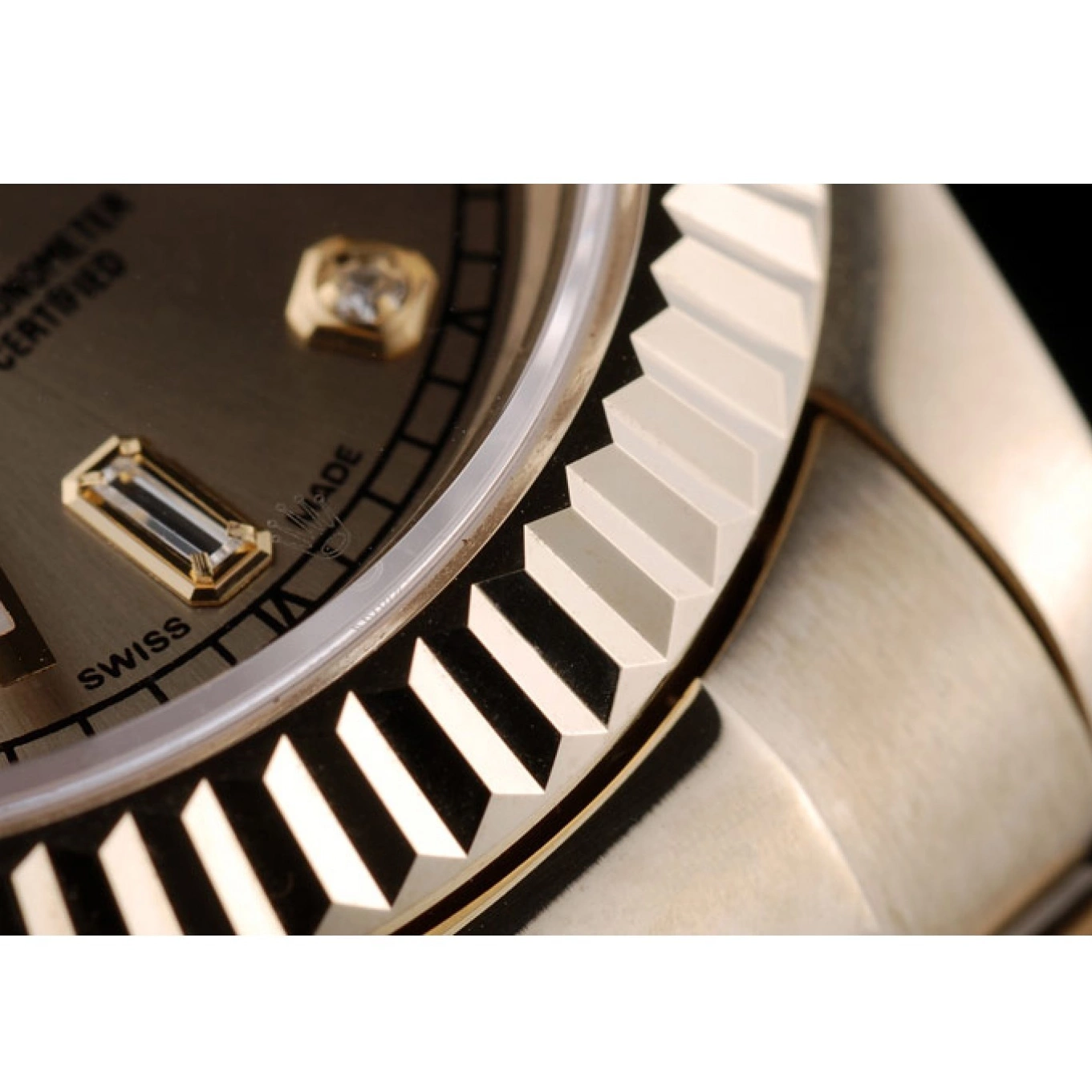 Aaa fake watches Rolex 41979 Ribbed Gold Goldish Bezel Stainless Steel Dial DayDate 0806